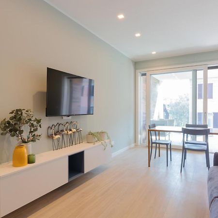 ミラノExclusive Terrace Garden View - 15 Min From Duomoアパートメント エクステリア 写真